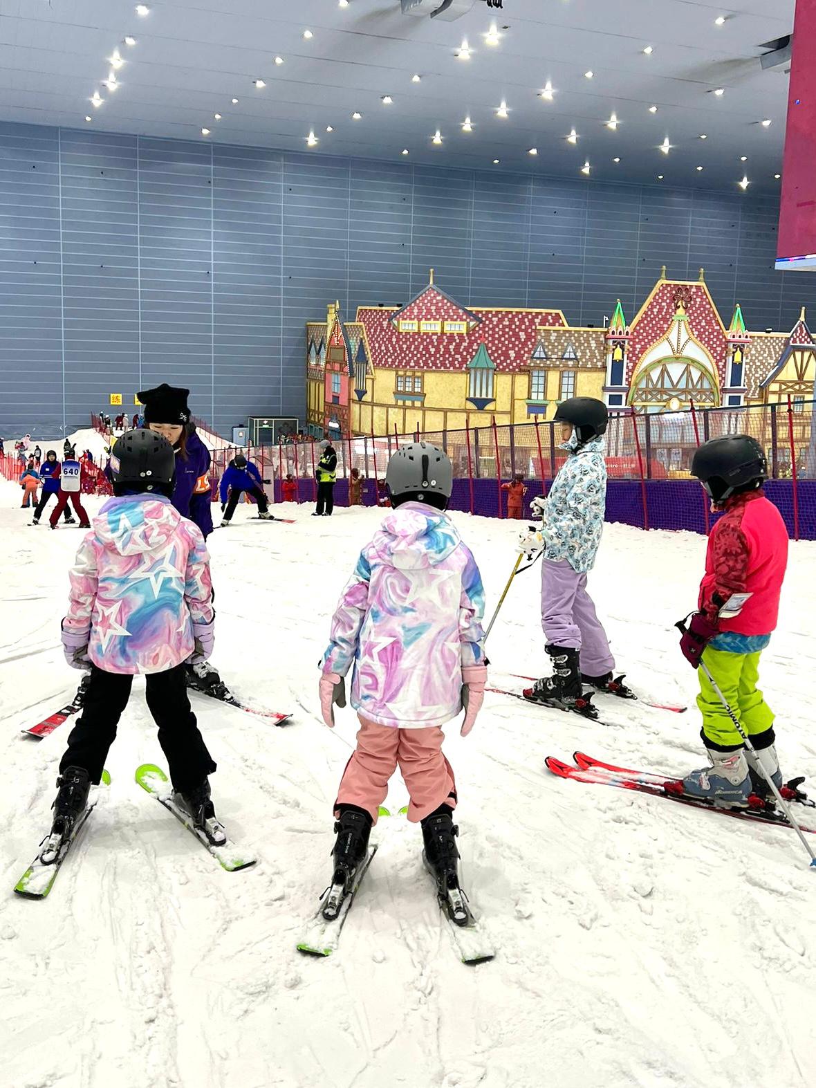 1-5人：滑雪學院(廣州融創分校)